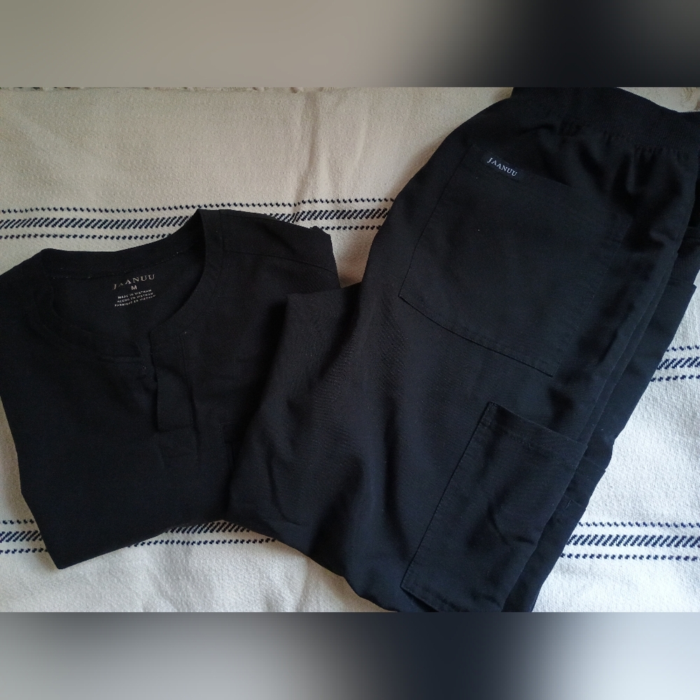 Jaanuu Elegant Black Medical Attire
